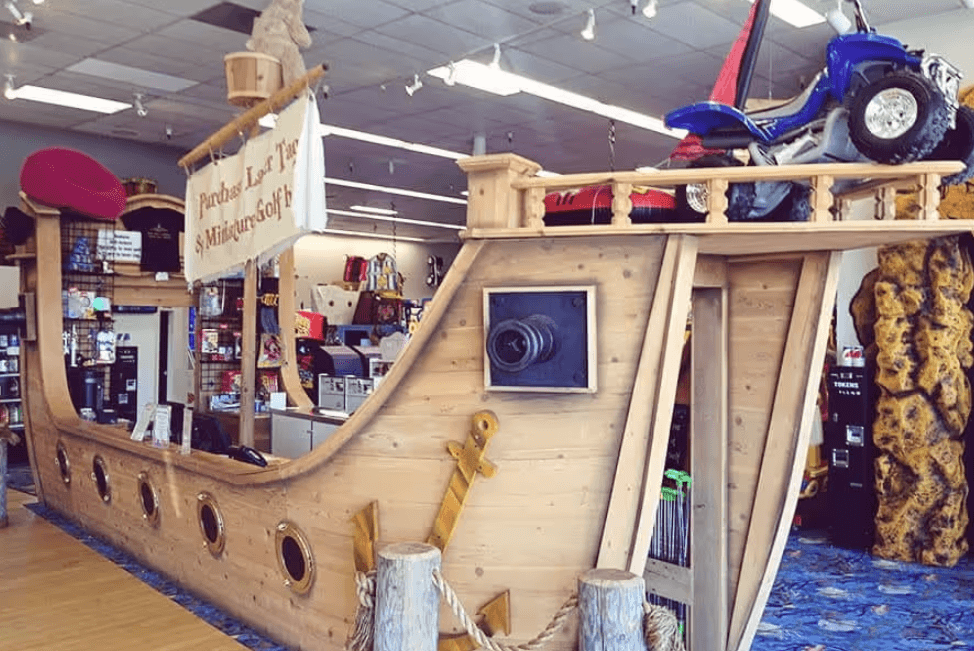 Pietro's Pizza and Pirate Adventure - Salem